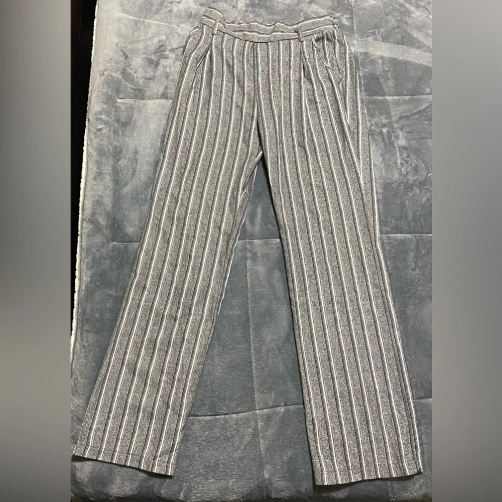 Hot Kiss Striped Relaxed Fit Slacks | Gray Lounge Pants | Elastic Waist | Size 5 - Picture 2 of 6